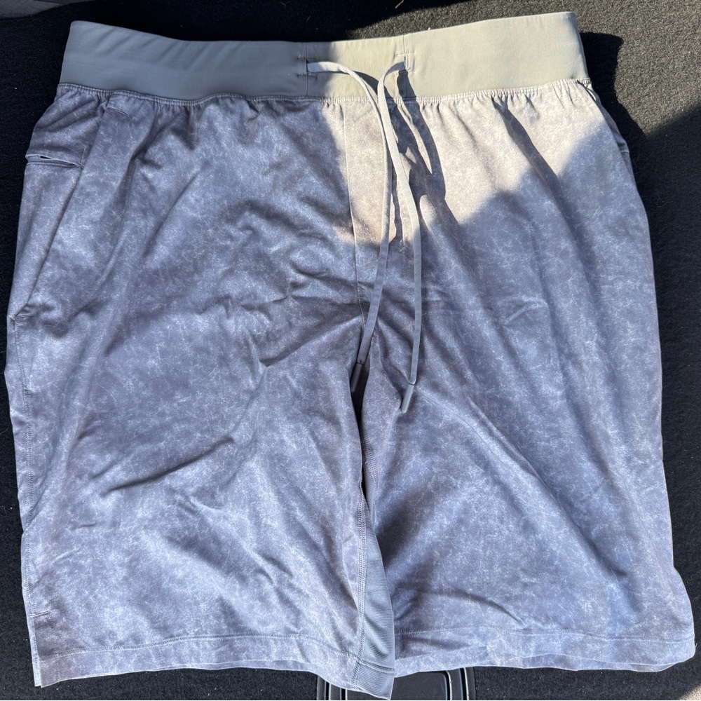 Lululemon T.H.E. Short 9” Liner Size L